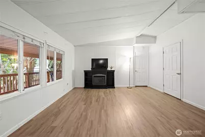 7701 Hardeson Road #100, Everett, WA 98203 - Photo 7