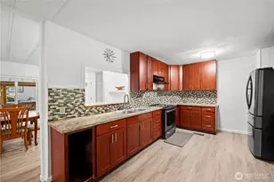 7701 Hardeson Rd, Everett, WA 98203 - Photo 15