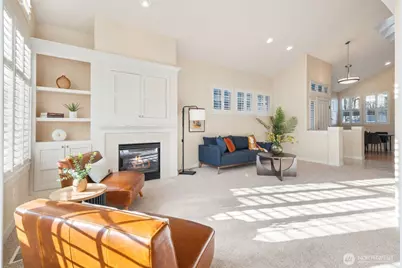 120 Newport Way NW #16, Issaquah, WA 98027 - Photo 3