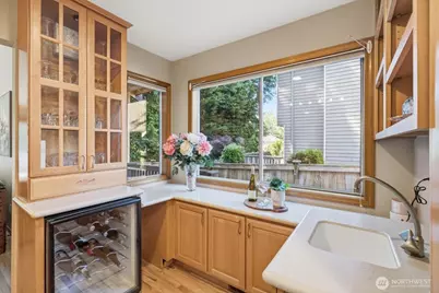 4649 244th Place SE, Sammamish, WA 98029 - Photo 17