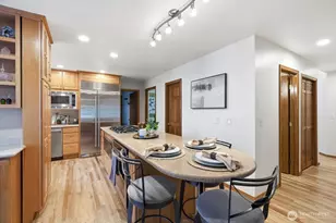 4649 244th Pl SE, Sammamish, WA 98029 - Photo 17