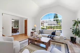4649 244th Pl SE, Sammamish, WA 98029 - Photo 9