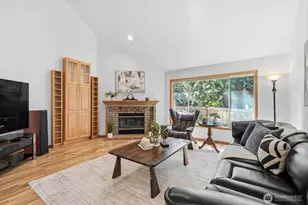 4649 244th Pl SE, Sammamish, WA 98029 - Photo 13