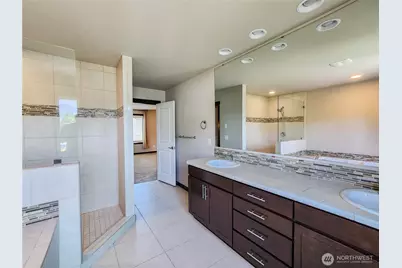 4008 H Avenue, Anacortes, WA 98221 - Photo 15