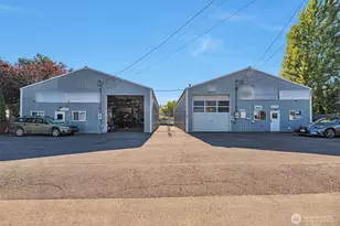 707 Beach Ave, Marysville, WA 98270 - Photo 1