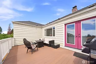 9725 Phinney Ave N, Seattle, WA 98103 - Photo 17