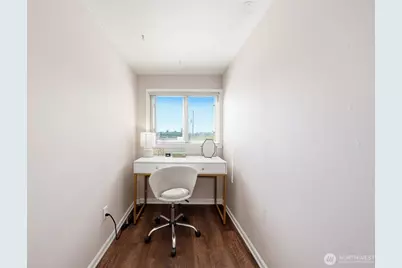 9725 Phinney Avenue N, Seattle, WA 98103 - Photo 29
