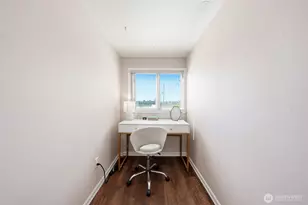 9725 Phinney Ave N, Seattle, WA 98103 - Photo 29