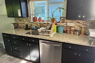 824 NW 64th St, Seattle, WA 98107 - Photo 7