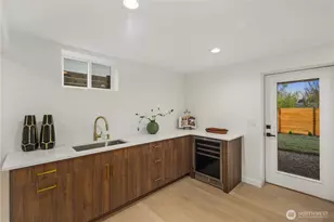 2518 36th Ave W, Seattle, WA 98199 - Photo 23