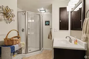 1335 N 180th St, Shoreline, WA 98133 - Photo 11