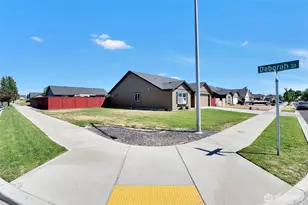 801 S Wilder St, Moses Lake, WA 98837 - Photo 3