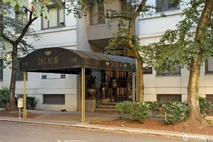 1105 Spring St, Seattle, WA 98104 - Photo 15