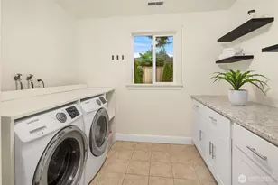 310 Skyline Dr, Edmonds, WA 98020 - Photo 31