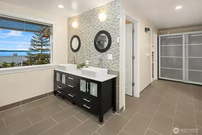 310 Skyline Drive, Edmonds, WA 98020 - Photo 23