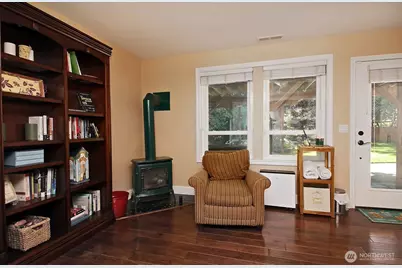 2130 Fairway Lane, Oak Harbor, WA 98277 - Photo 5