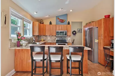 2130 Fairway Lane, Oak Harbor, WA 98277 - Photo 11