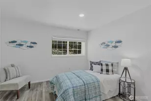 18585 NE 57th St, Redmond, WA 98052 - Photo 23