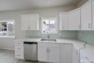 934 E 61st St, Tacoma, WA 98408 - Photo 11