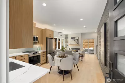 514 N 92nd Street, Seattle, WA 98103 - Photo 5