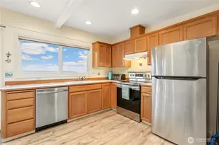 1122 Rockaway Ln, Camano Island, WA 98282 - Photo 5