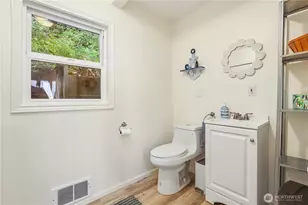 1122 Rockaway Ln, Camano Island, WA 98282 - Photo 11