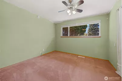 10412 61st Avenue S, Seattle, WA 98178 - Photo 9