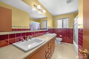 10412 61st Ave S, Seattle, WA 98178 - Photo 11