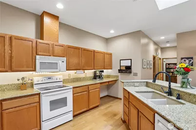 222 105th Street E, Tacoma, WA 98445 - Photo 7