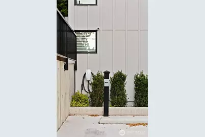 4218 Latona Avenue NE #2, Seattle, WA 98105 - Photo 31