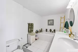 2610 NE 5th Ct, Renton, WA 98056 - Photo 25