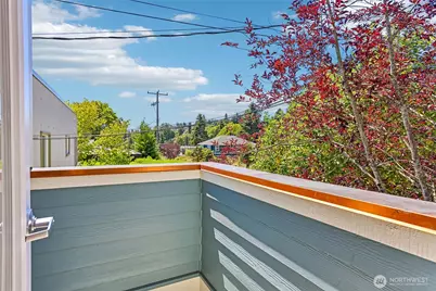 424 35th Avenue S, Seattle, WA 98144 - Photo 9