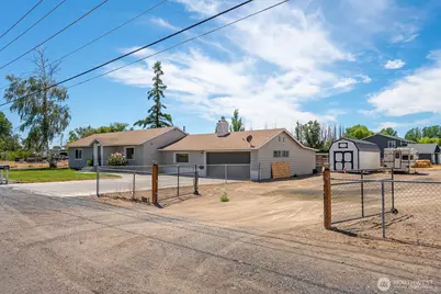 2096 Hamilton Road NE, Moses Lake, WA 98837 - Photo 3