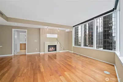 10700 NE 4th Street #1112, Bellevue, WA 98004 - Photo 5