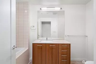 10700 NE 4th Street #1112, Bellevue, WA 98004 - Photo 15