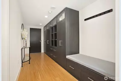 820 Blanchard Street #910, Seattle, WA 98121 - Photo 3