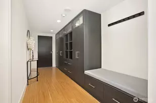 820 Blanchard St, Seattle, WA 98121 - Photo 3