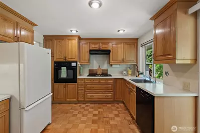 1036 146th Avenue SE, Bellevue, WA 98007 - Photo 13