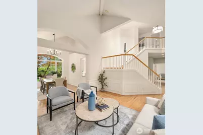 24416 SE 4th Place, Sammamish, WA 98074 - Photo 3