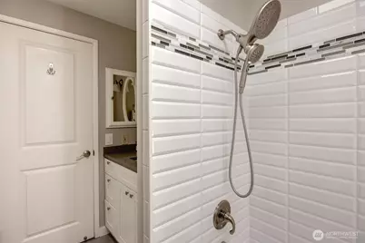 14004 SE 20th Street, Bellevue, WA 98007 - Photo 25