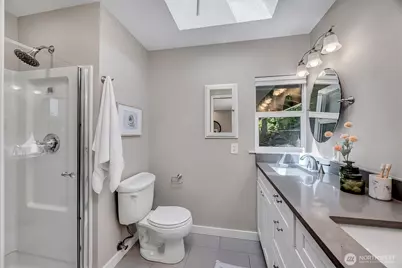 14004 SE 20th Street, Bellevue, WA 98007 - Photo 21