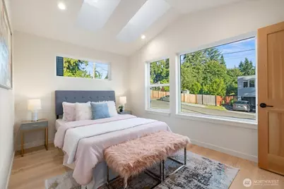 3704 NE 137th Street, Seattle, WA 98125 - Photo 7