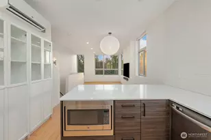 206 22nd Ave, Seattle, WA 98122 - Photo 7