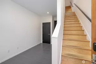 206 22nd Ave, Seattle, WA 98122 - Photo 3