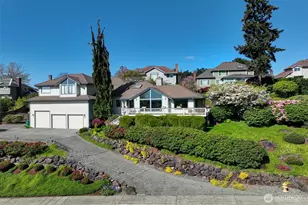 8211 128th Ave SE, Newcastle, WA 98056 - Photo 1