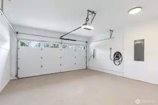 9001 28th Ave NW, Seattle, WA 98117 - Photo 27