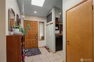 6124 Shady Ln SE, Lacey, WA 98503 - Photo 3