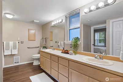 4423 Providence Point Place SE #2628, Issaquah, WA 98029 - Photo 11
