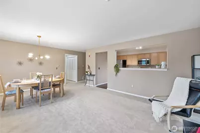 4423 Providence Point Place SE #2628, Issaquah, WA 98029 - Photo 3