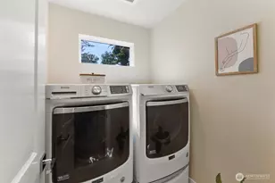 19724 Meridian Pl W, Bothell, WA 98012 - Photo 25